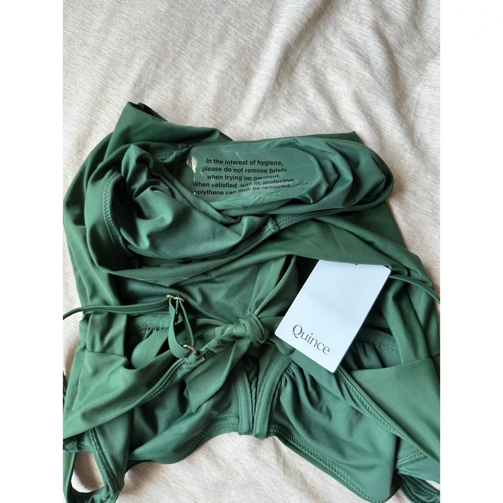 quince italian underwire one-piece bathing suit in palm green, women size large